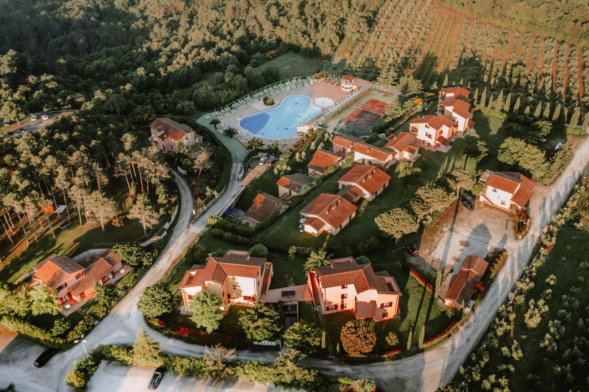 Borgo San Pecoraio Resort Riparbella Exterior photo